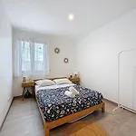 6 Personnes Avec Garage アパート *