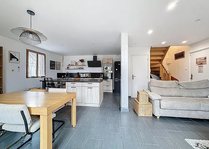 6 Personnes Avec Garage Apartment *